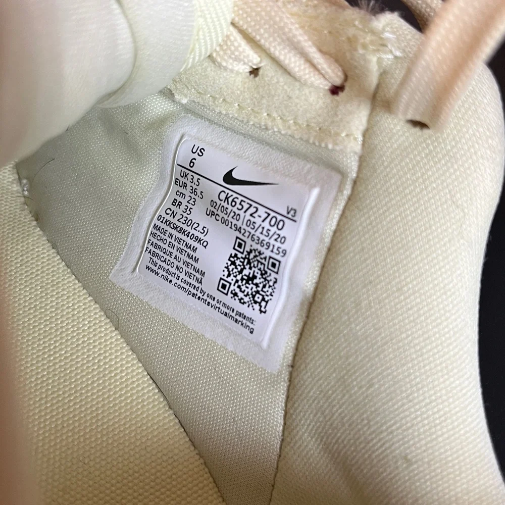 Nike Wmns Air Force 1 '07 Low LX 'Stitched Canvas - Life Lime' - Picture 9 of 10
